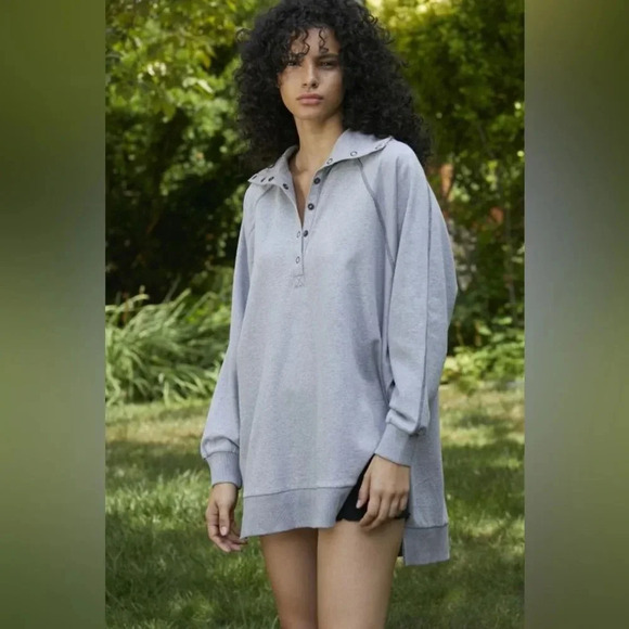 Out From Under Urban Outfitters Medium Parker Fleece Snap Oversized Sweatshirt - Picture 1 of 9